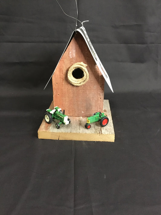 Oliver decorative birdhouse