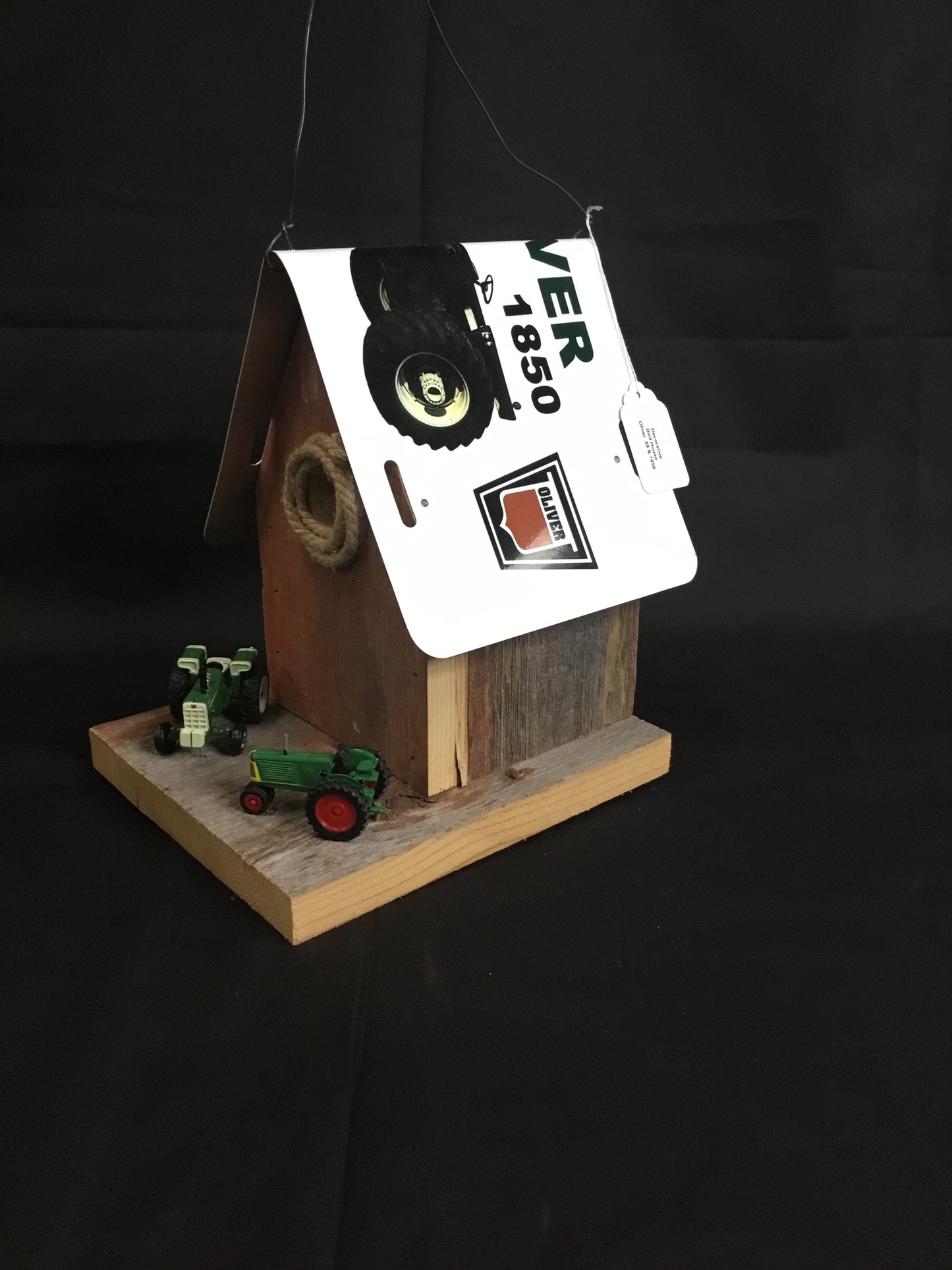 Oliver decorative birdhouse